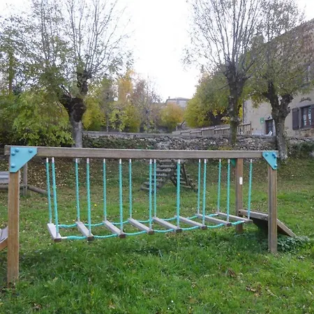 En Pierres Avec Cour Et 3 Chambres, Au Coeur D'un Village Proche De Langeac Country house Pinols